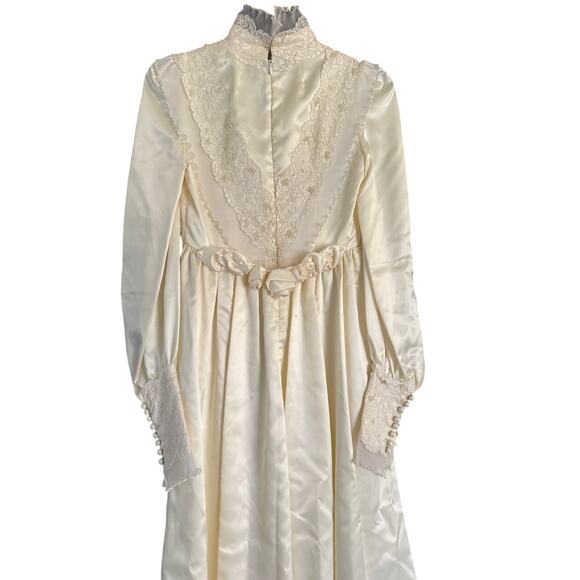 Vintage 1960s Ivory Satin Lace Wedding Dress Mock Neck Train Size Small - Picture 11 of 16